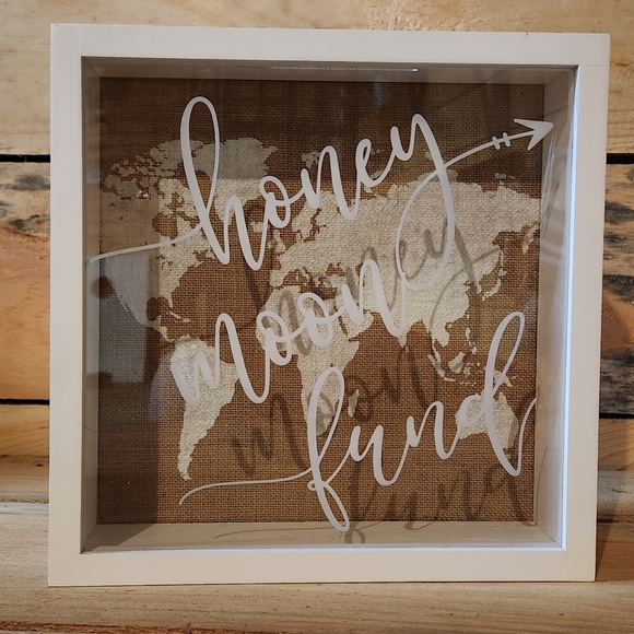 Honeymoon fund box - Picture 1 of 3